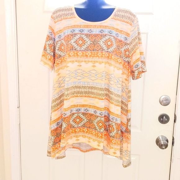 LuLaRoe Blouse  - Picture 1 of 4